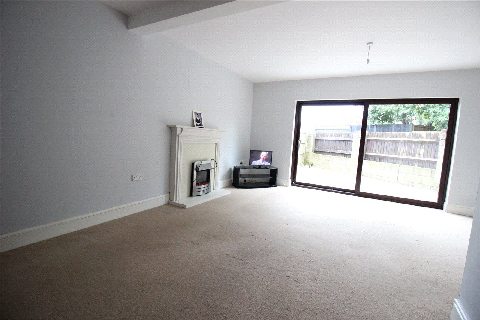 85 Gosport Road, LeeOnTheSolent Eckersley White Estate Agents