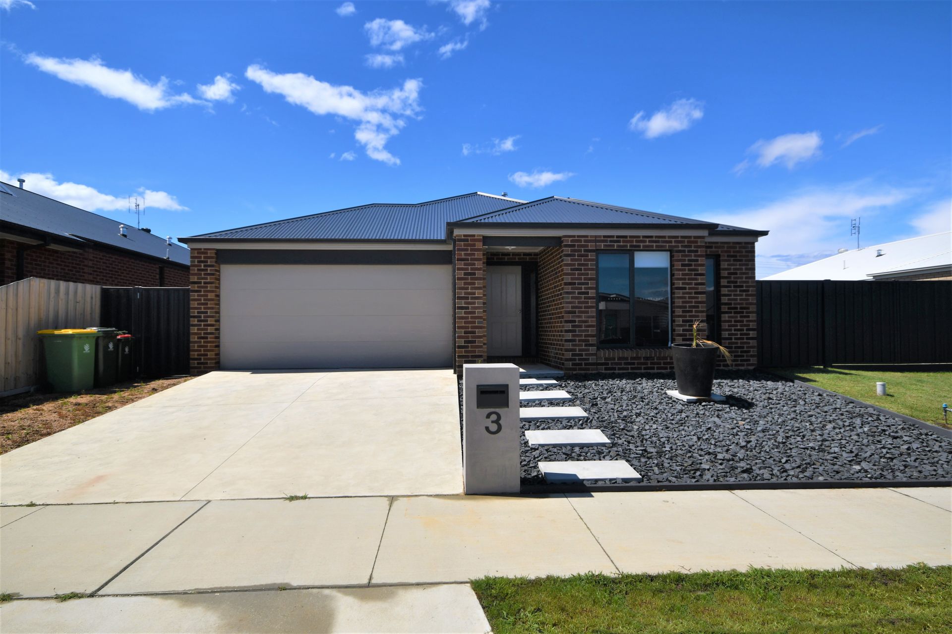 3 McLaren Avenue, Lucknow OBrien Real Estate