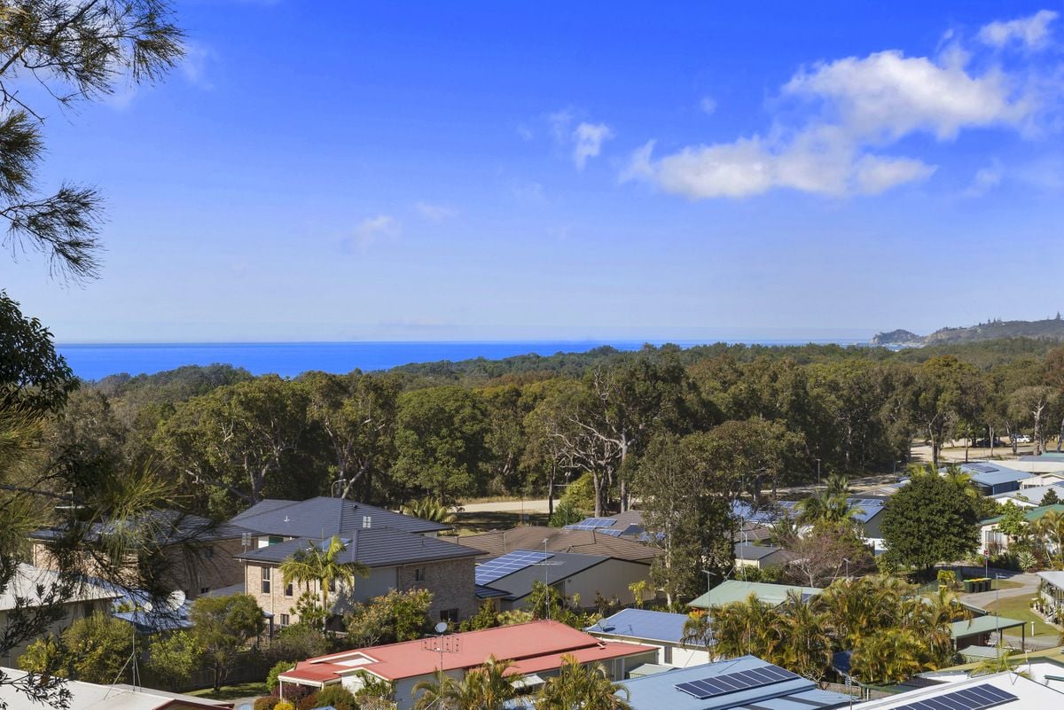 Real Estate For Sale 1a Regatta Drive Valla Beach , NSW