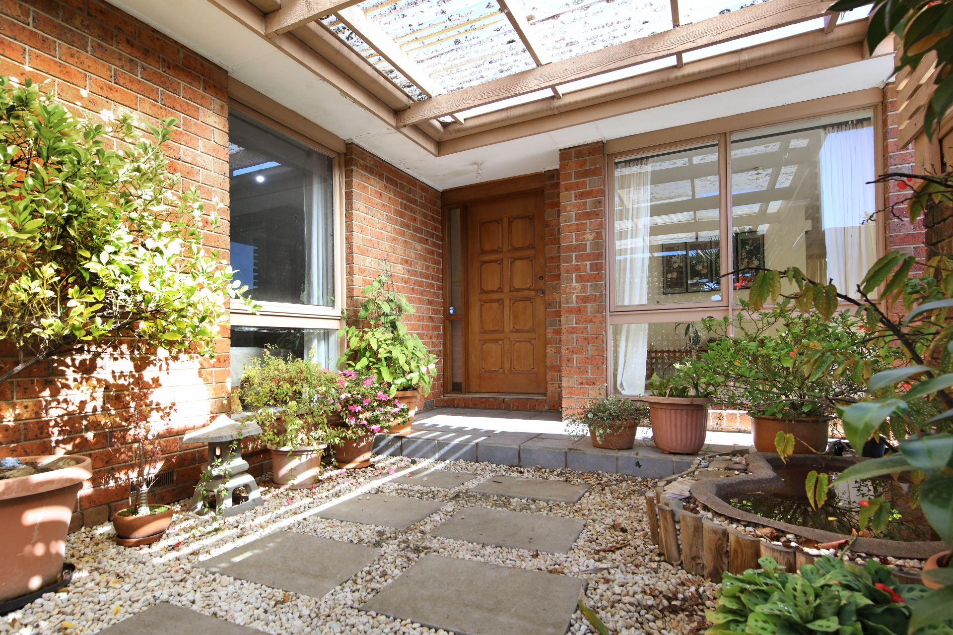 17 Crofton Terrace, Doncaster East OBrien Real Estate