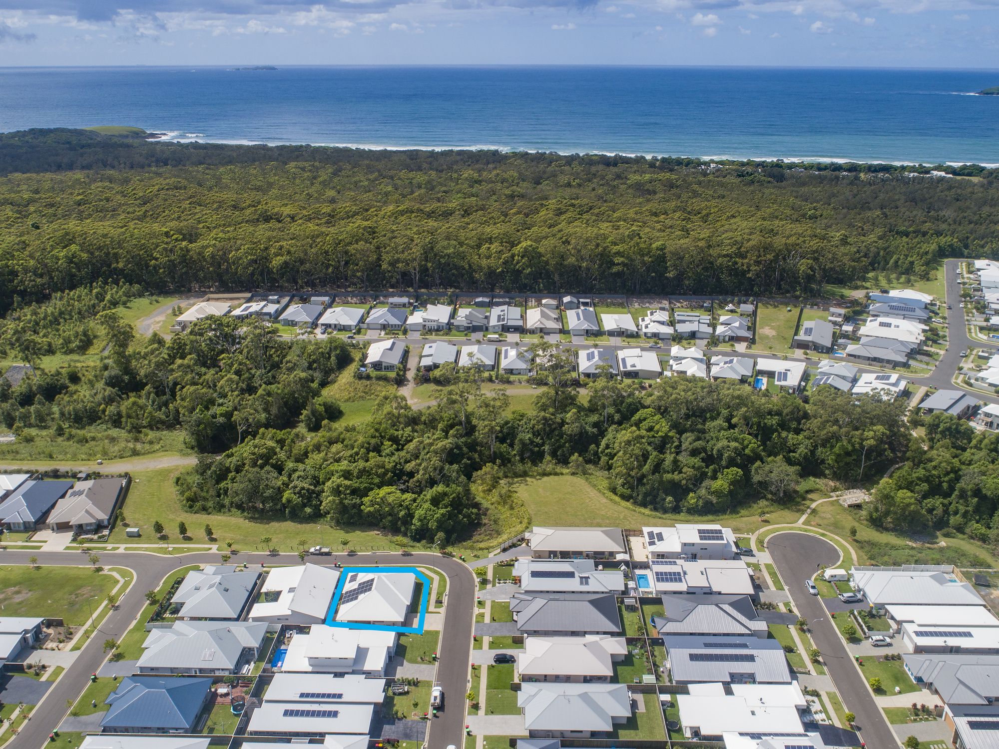 For Sale 13 Red Gum Circuit Sapphire Beach , NSW