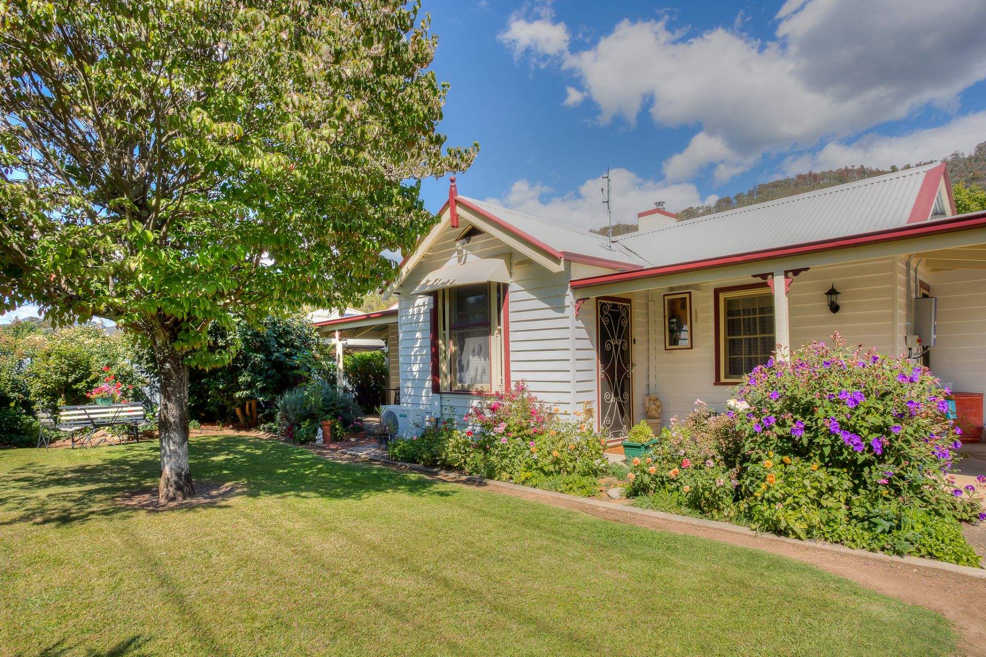 32 Gavan Street, Bright Dickens Real Estate