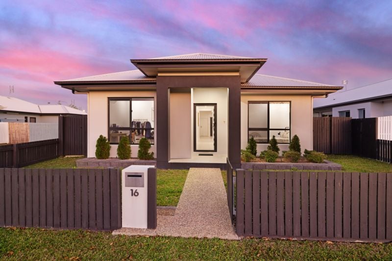 16 Asher Street, Shaw Harcourts Kingsberry Townsville