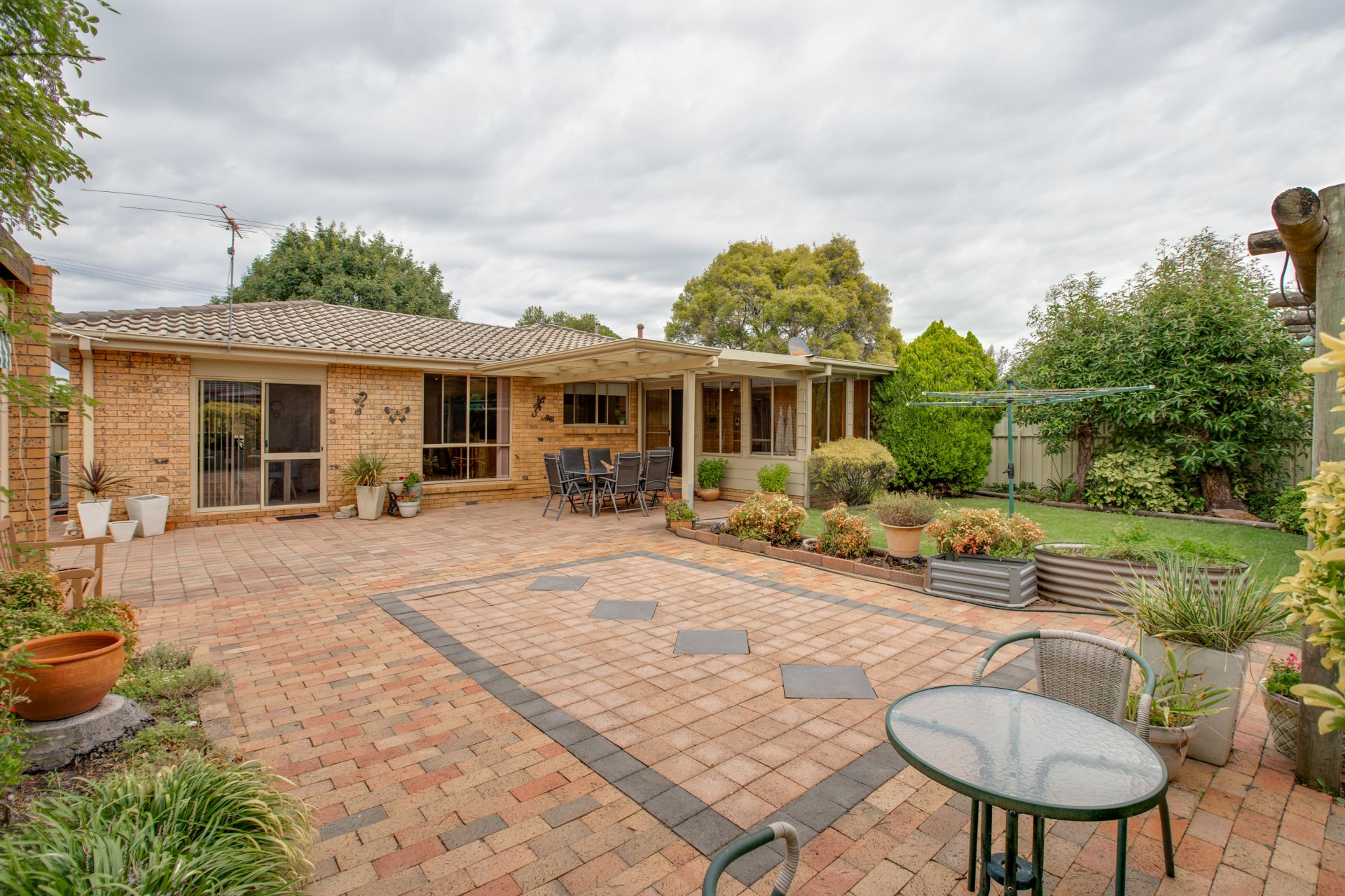 326 Christopher Court, Lavington Gilson Yonson Real Estate