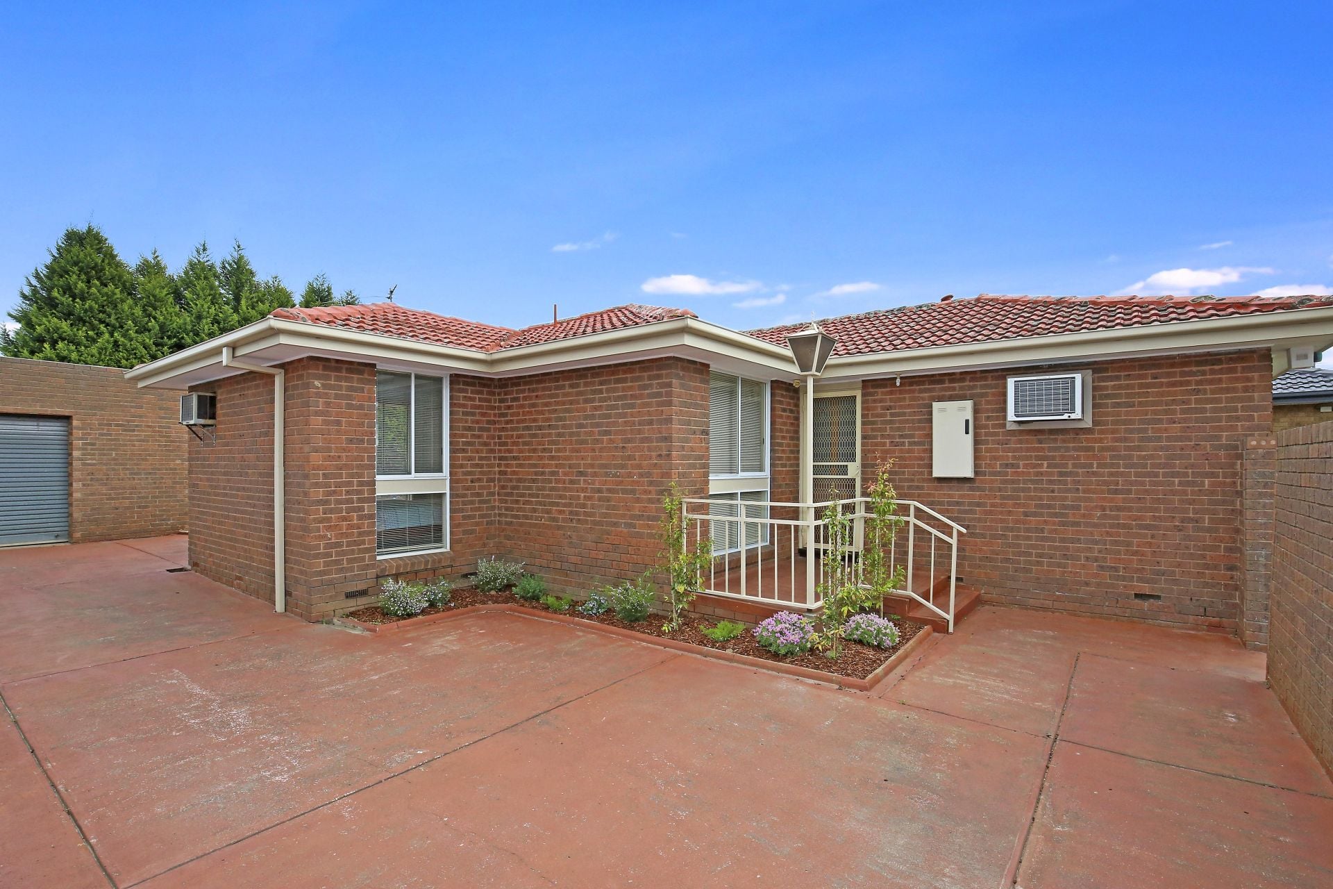 Real Estate For Sale 3 Cumberland Crescent Thomastown , VIC