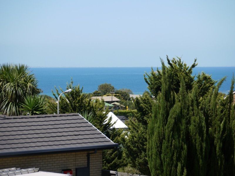 8 Davies Street, ENCOUNTER BAY South Coast Realty