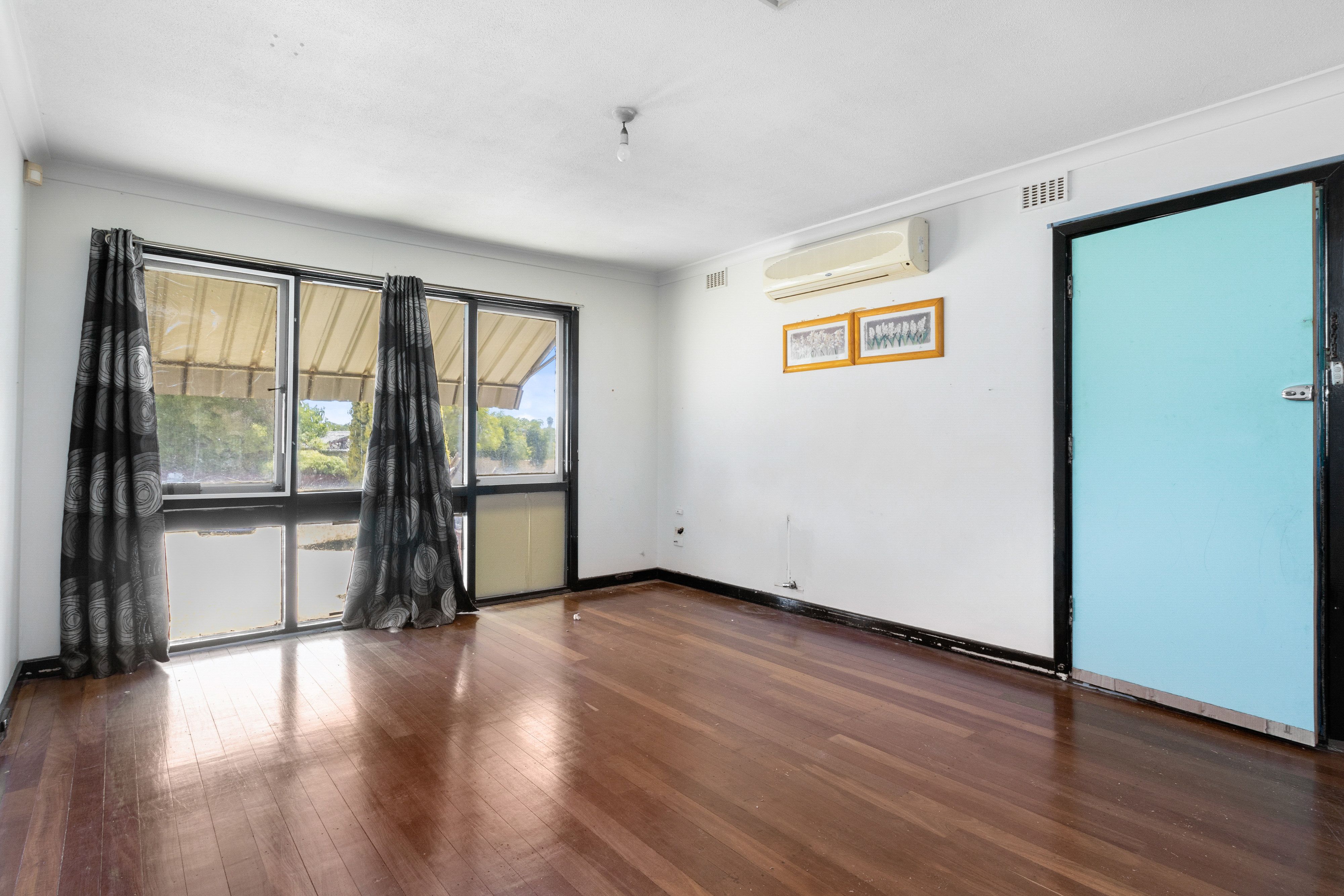 Real Estate For Sale 84 Amberton Avenue Girrawheen , WA