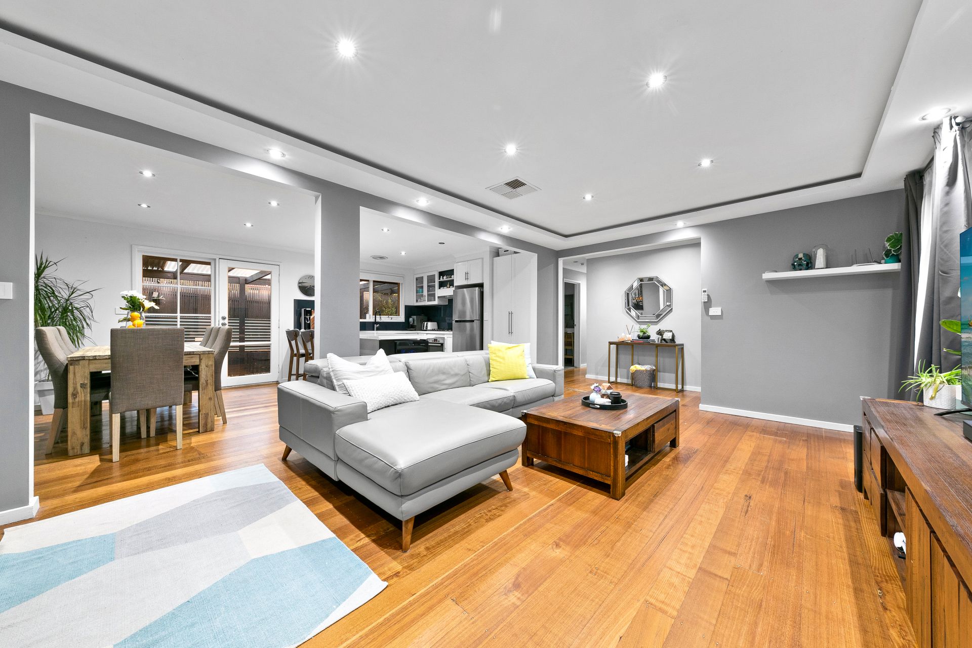 12 Robert Molyneux Avenue, Endeavour Hills OBrien Real Estate