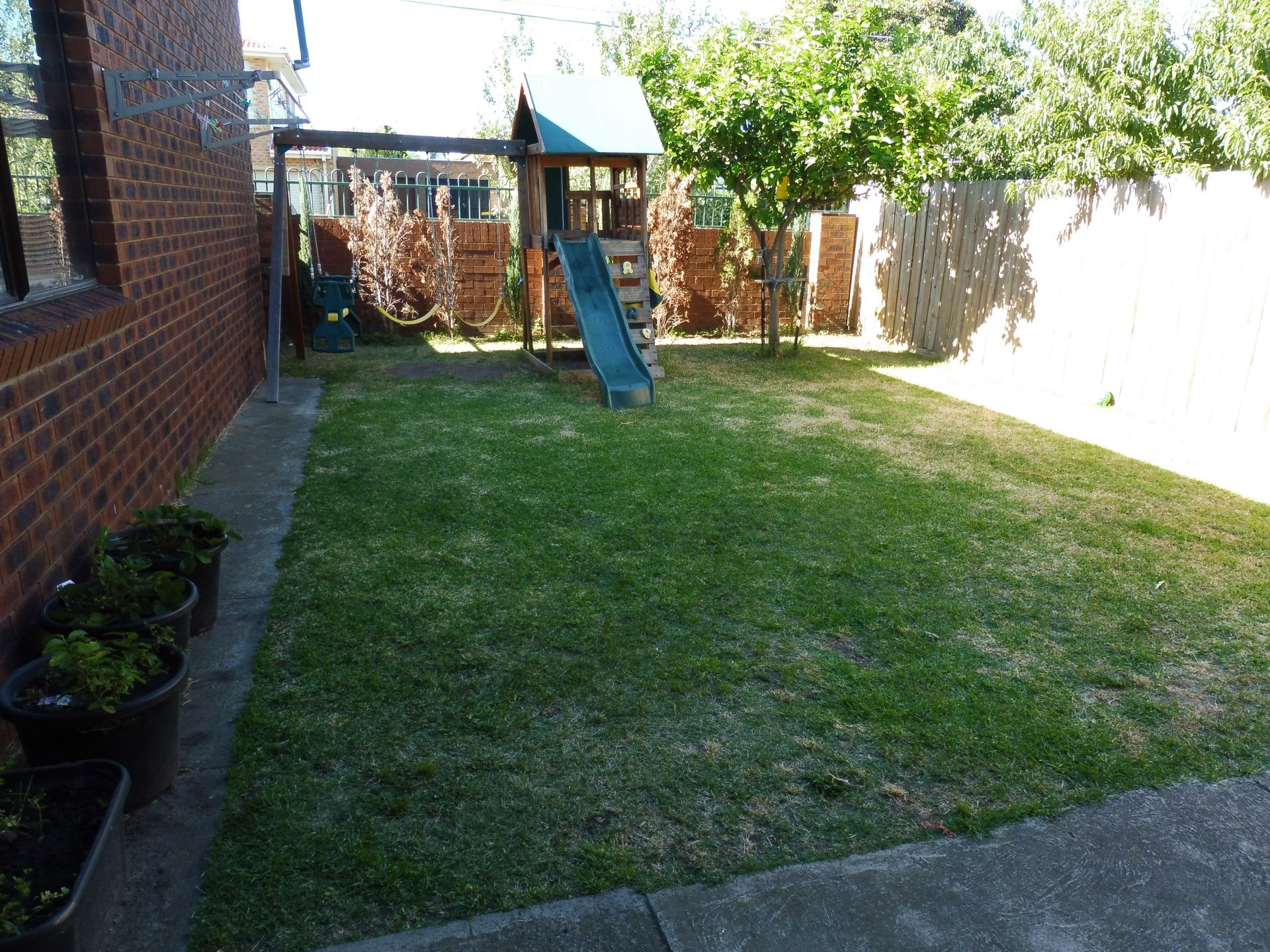 Real Estate For Lease 35 Stonehaven Drive Thomastown , VIC