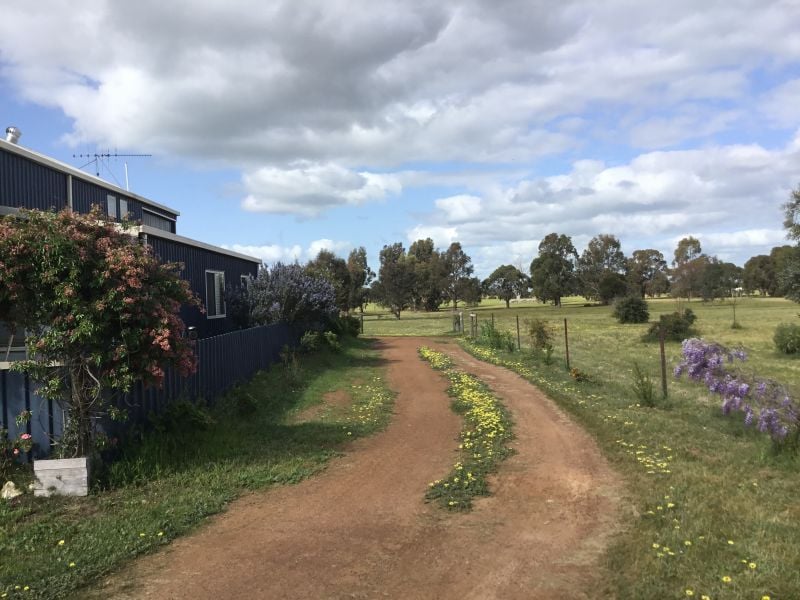 For Sale By Owner 17 McGuire Road, Broomehill Village, WA 6318