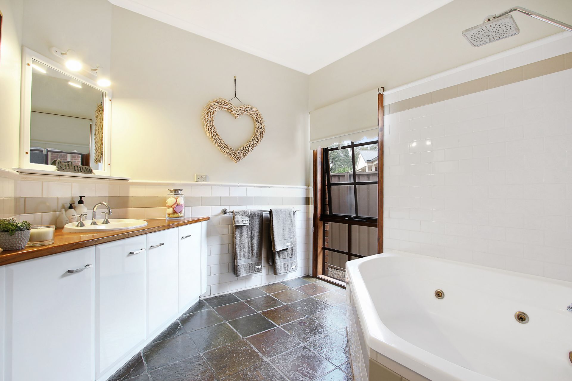 14 Ascot Court, BENALLA Living Here Benalla