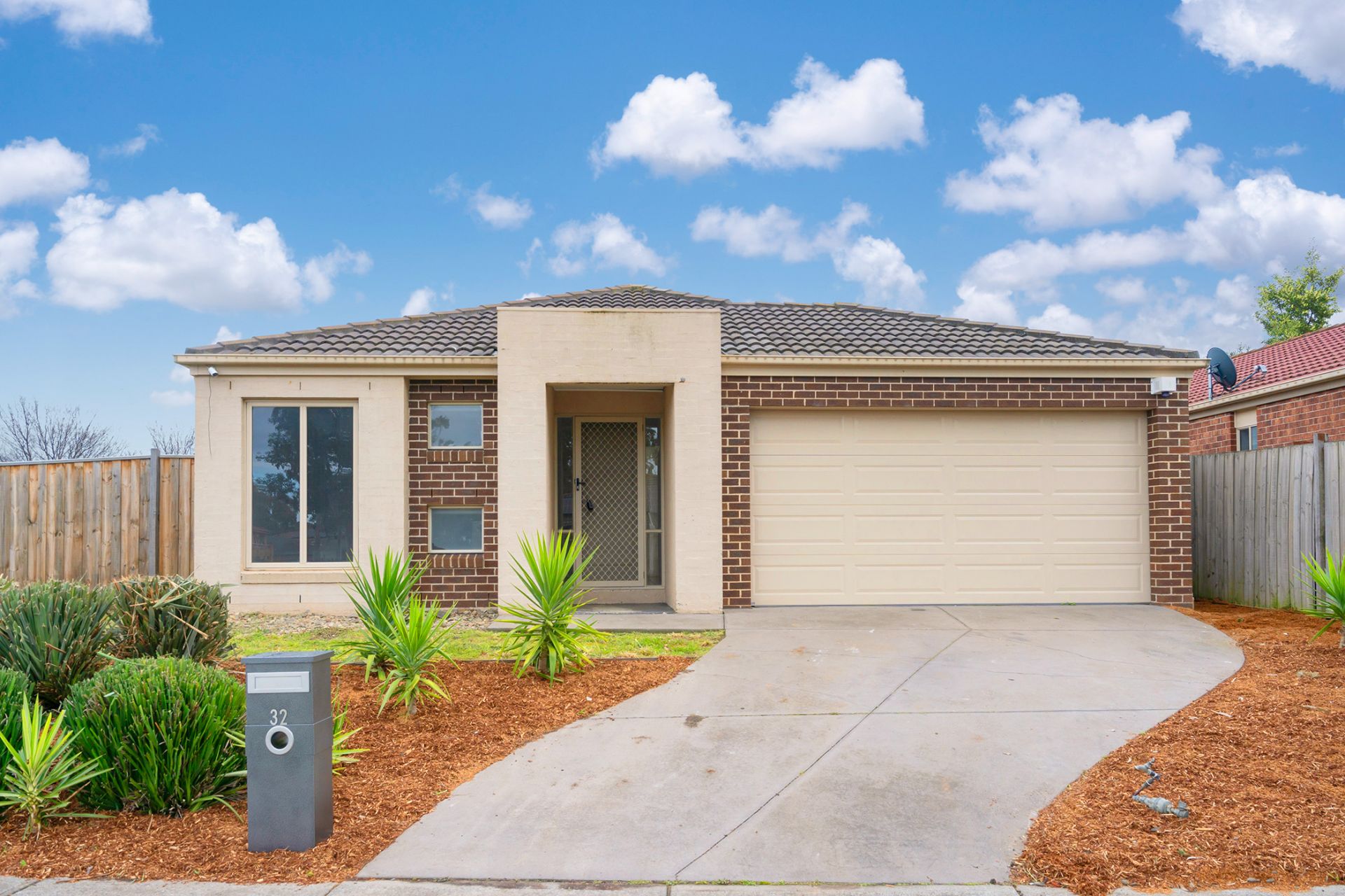 Real Estate For Lease 32 Vantage Point Boulevard Doreen , VIC