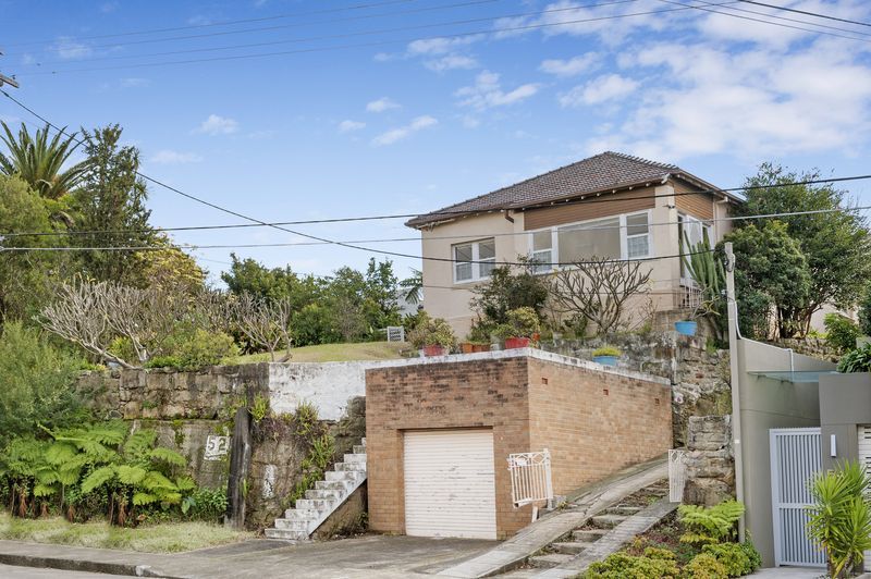 Sold property Sold Price for 52 Burns Crescent Chiswick NSW 2046
