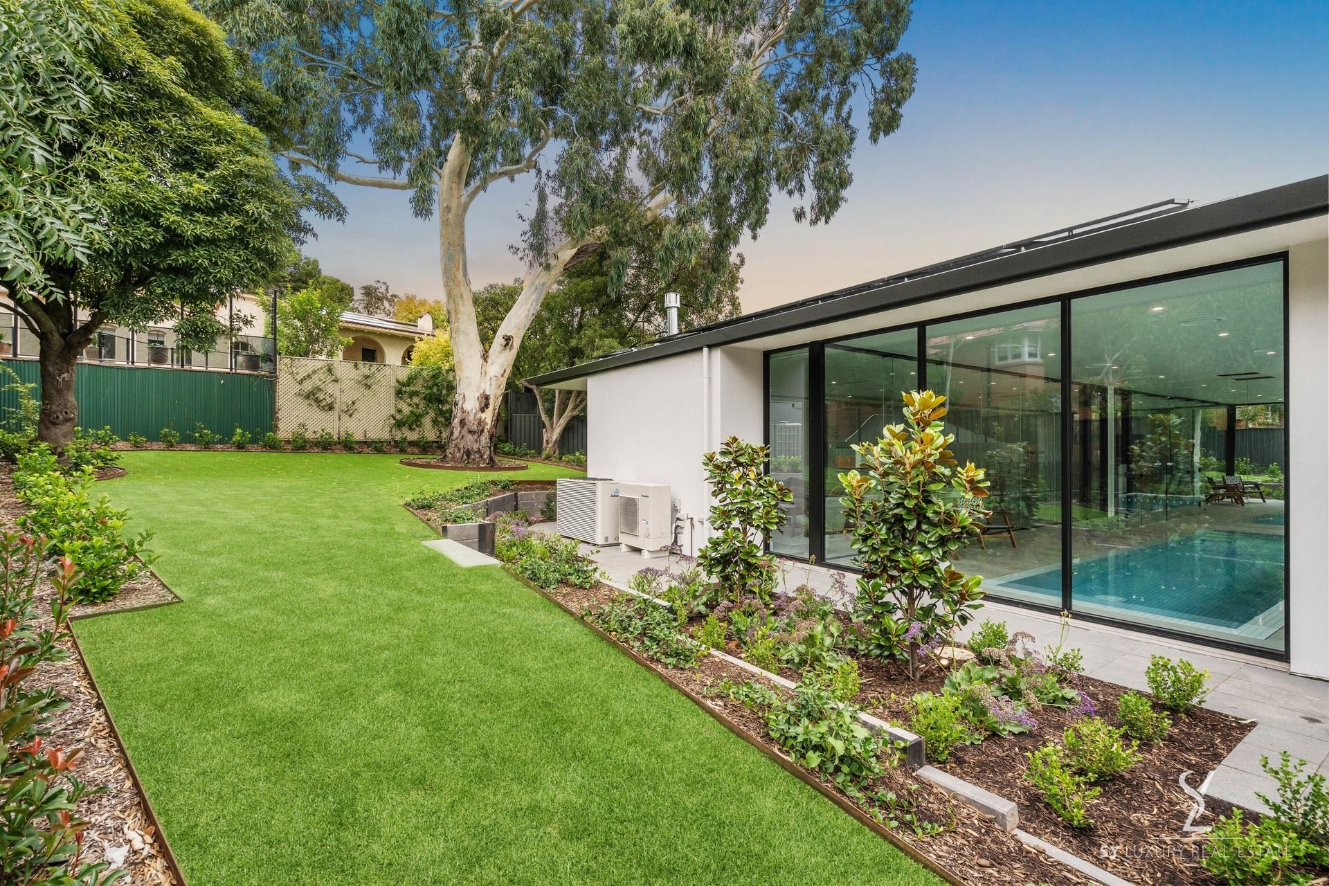 16 Penarth Avenue, Beaumont SY Luxury Real Estate