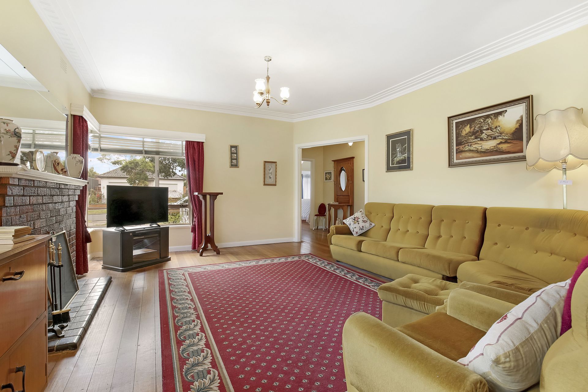 Real Estate For Sale 31 Locksley Avenue Reservoir , VIC