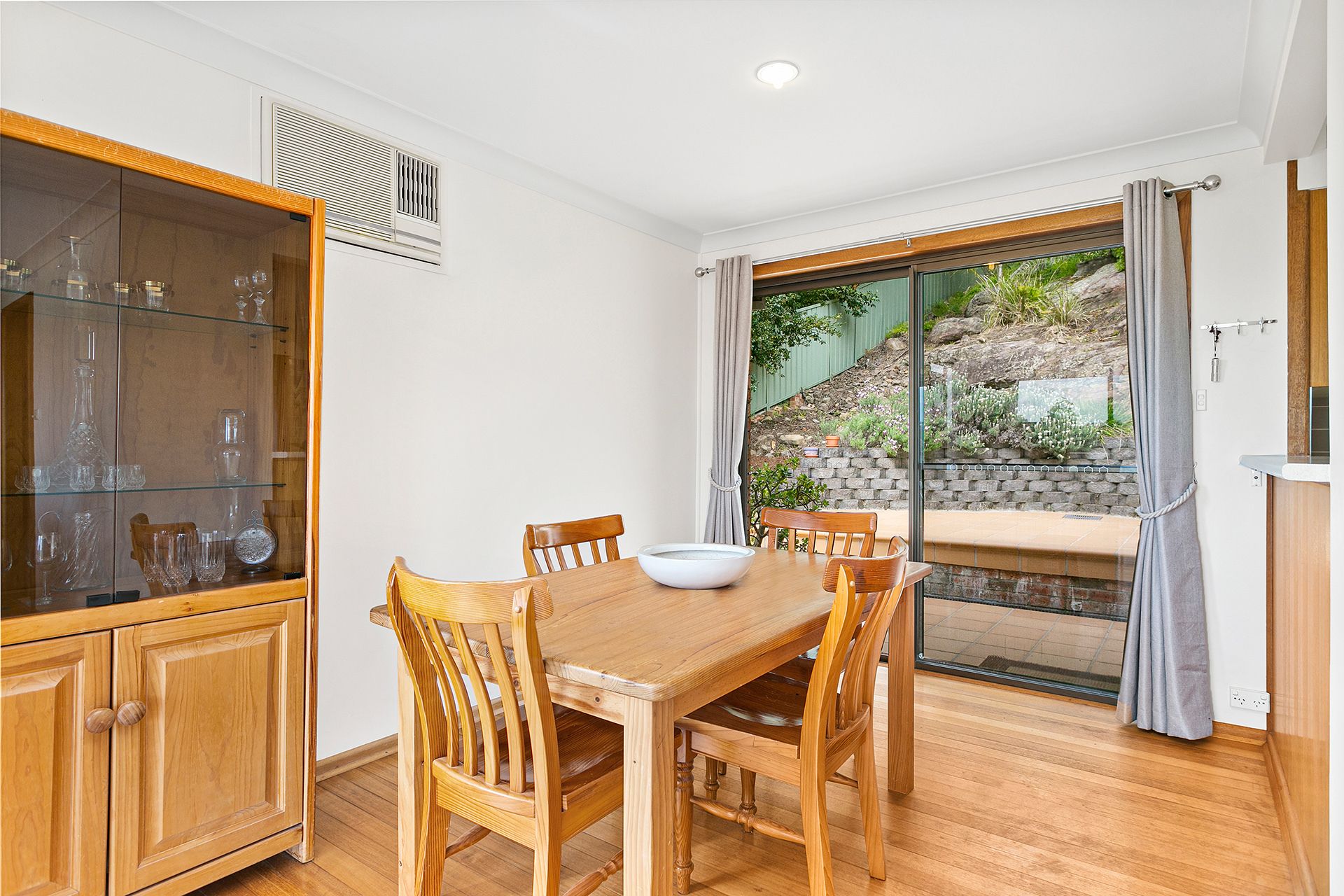 Real Estate For Sale 39 Shearwater Avenue Woronora Heights , NSW