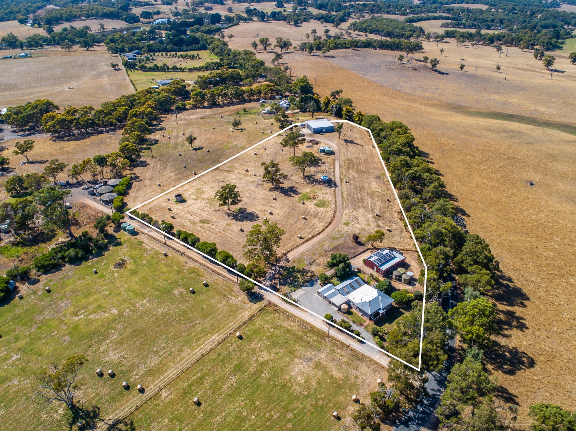 1795 Strathalbyn Road, Flaxley Adcock Real Estate