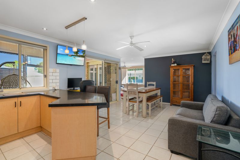 Real Estate For Sale 7 Highcliff Close Woongarrah , NSW