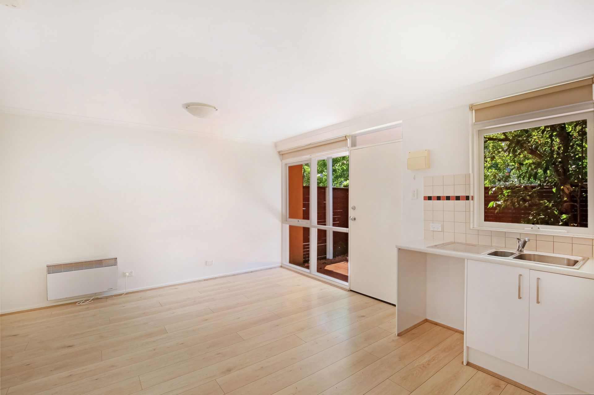 Real Estate For Lease 4/70 Collins Street Thornbury , VIC