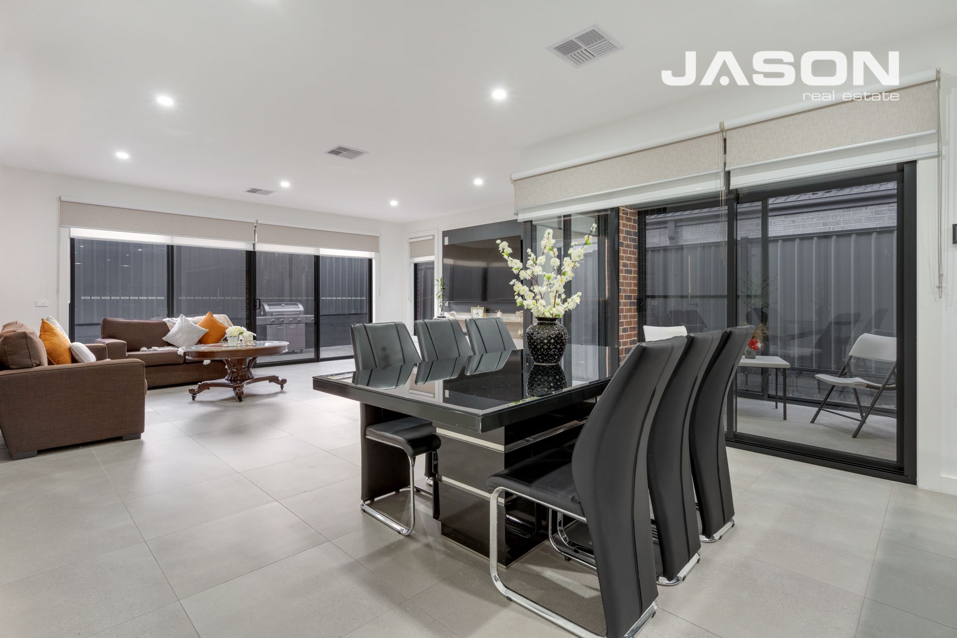 33 Crestwood Road, Greenvale Jason Real Estate