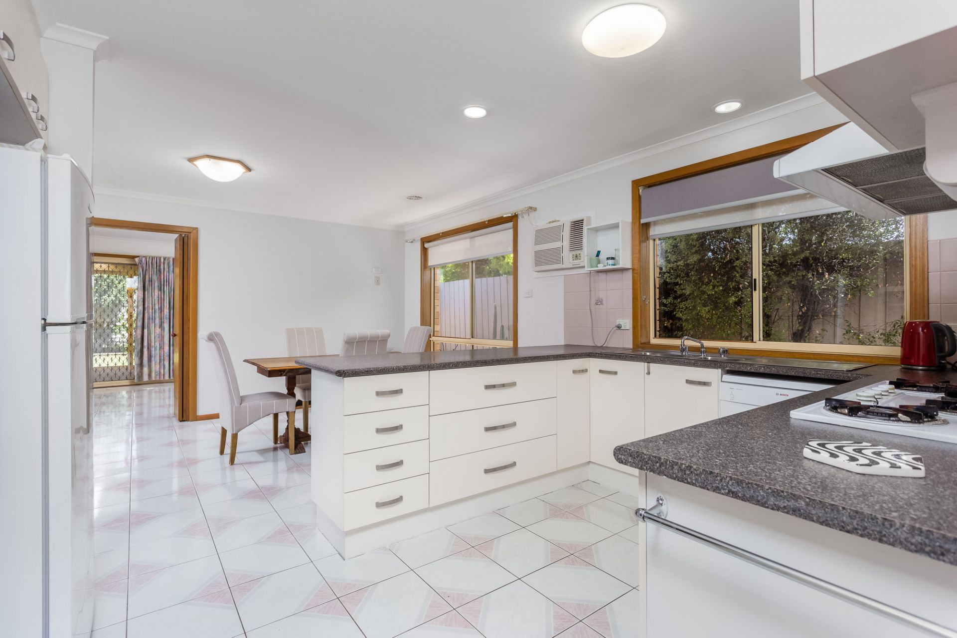 19 Whitehead Court, ALTONA MEADOWS Sweeney Estate Agents