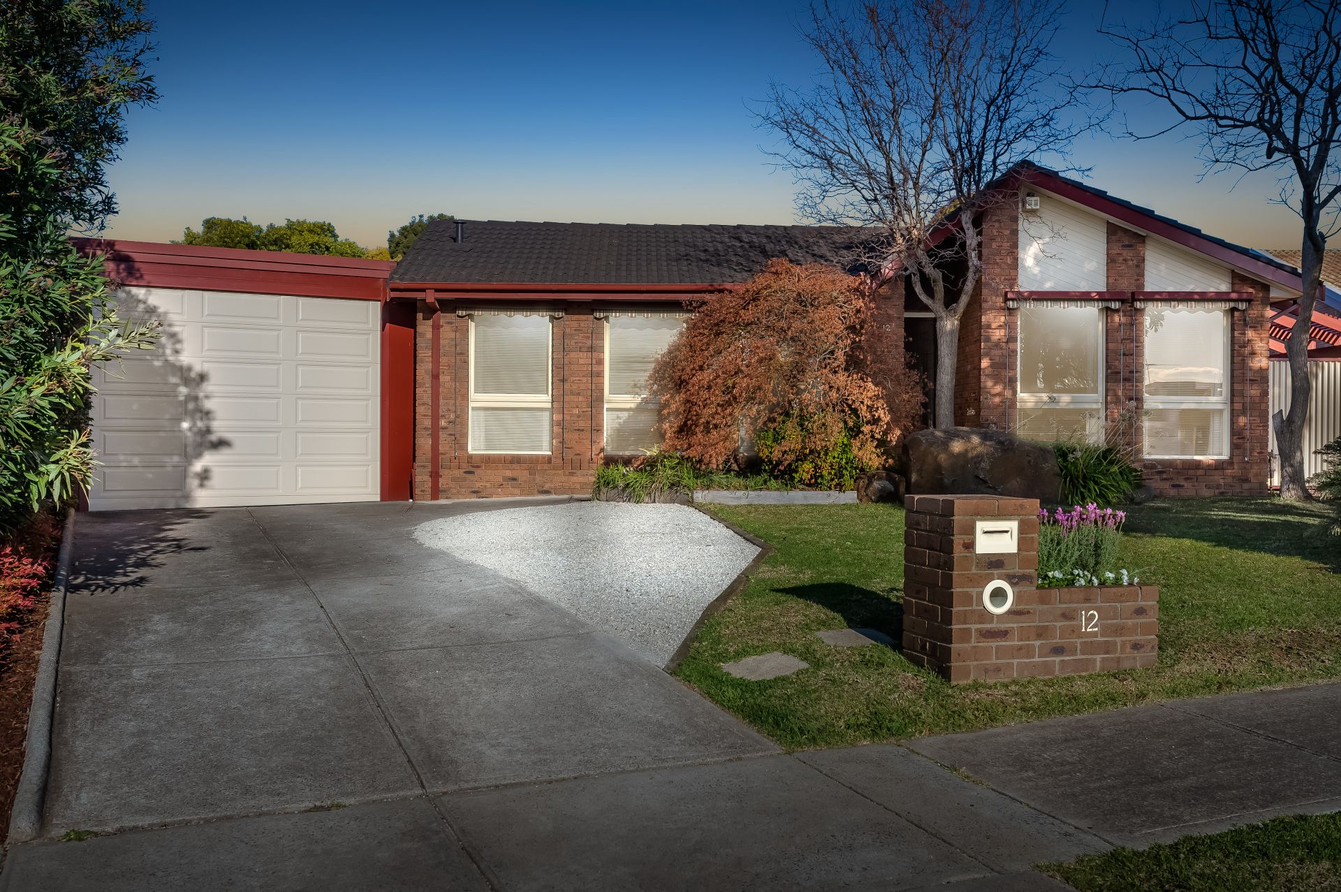 12 Angourie Crescent, Taylors Lakes OBrien Real Estate
