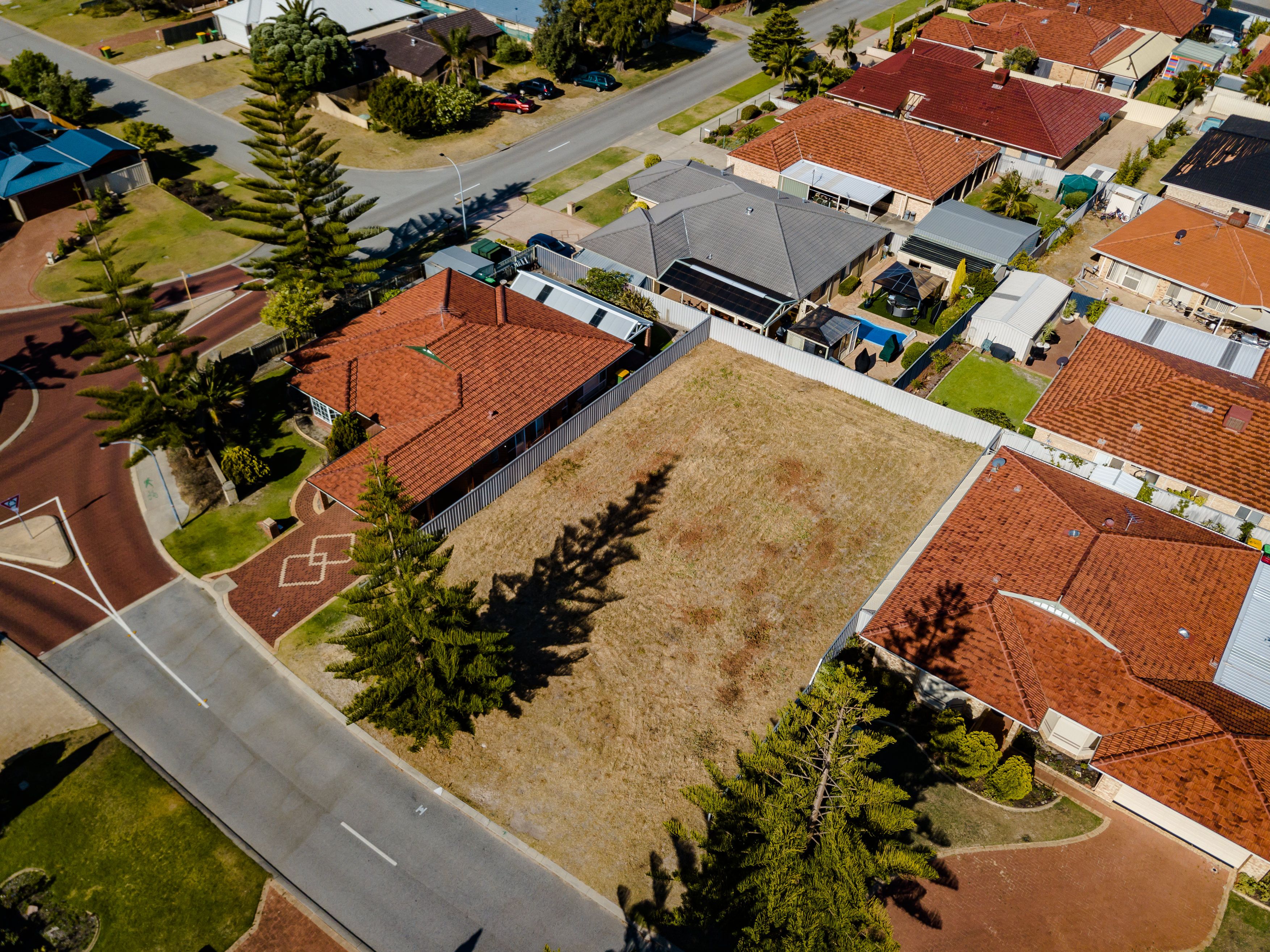 Real Estate For Sale 3 Galway Gardens Warnbro , WA