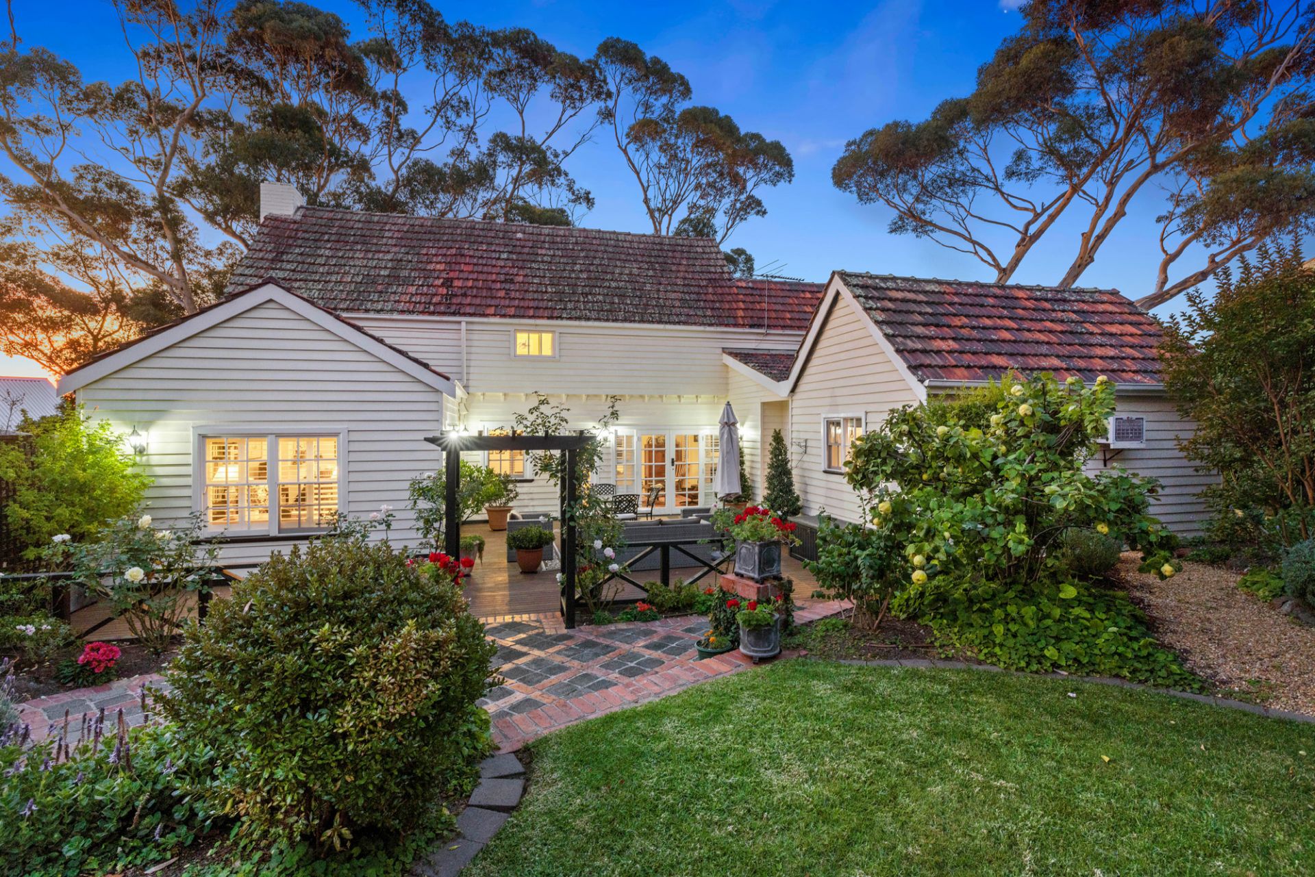 2 Roehampton Crescent, MOUNT ELIZA McEwing & Partners