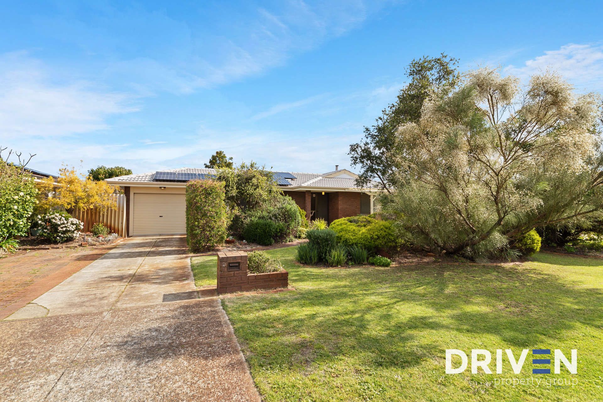 Real Estate For Sale 51 Glencairn Way Parkwood , WA