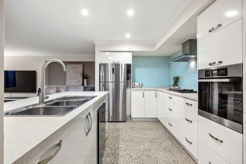 2 Tarquin Gardens, BELMONT WELSH Real Estate