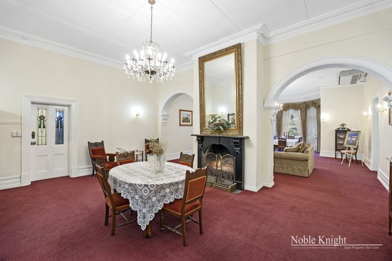 111115 High Street, Yea Noble Knight