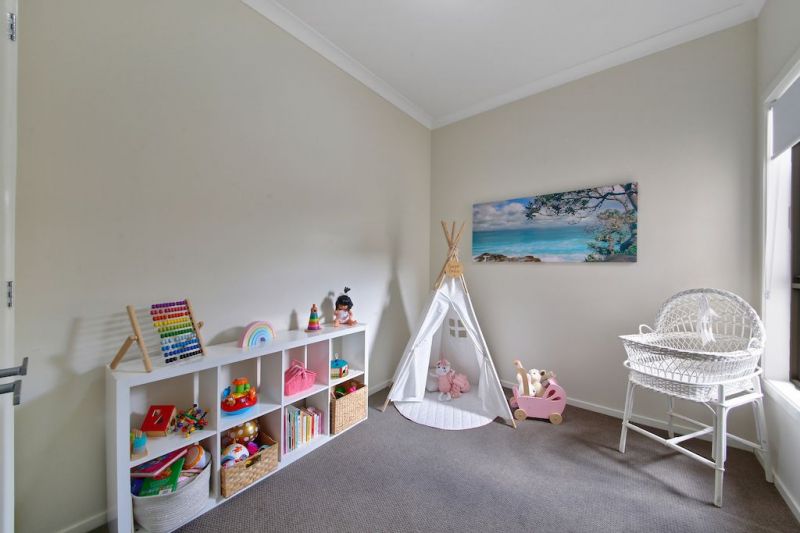 39 Bowerman Road, Elderslie United Realty