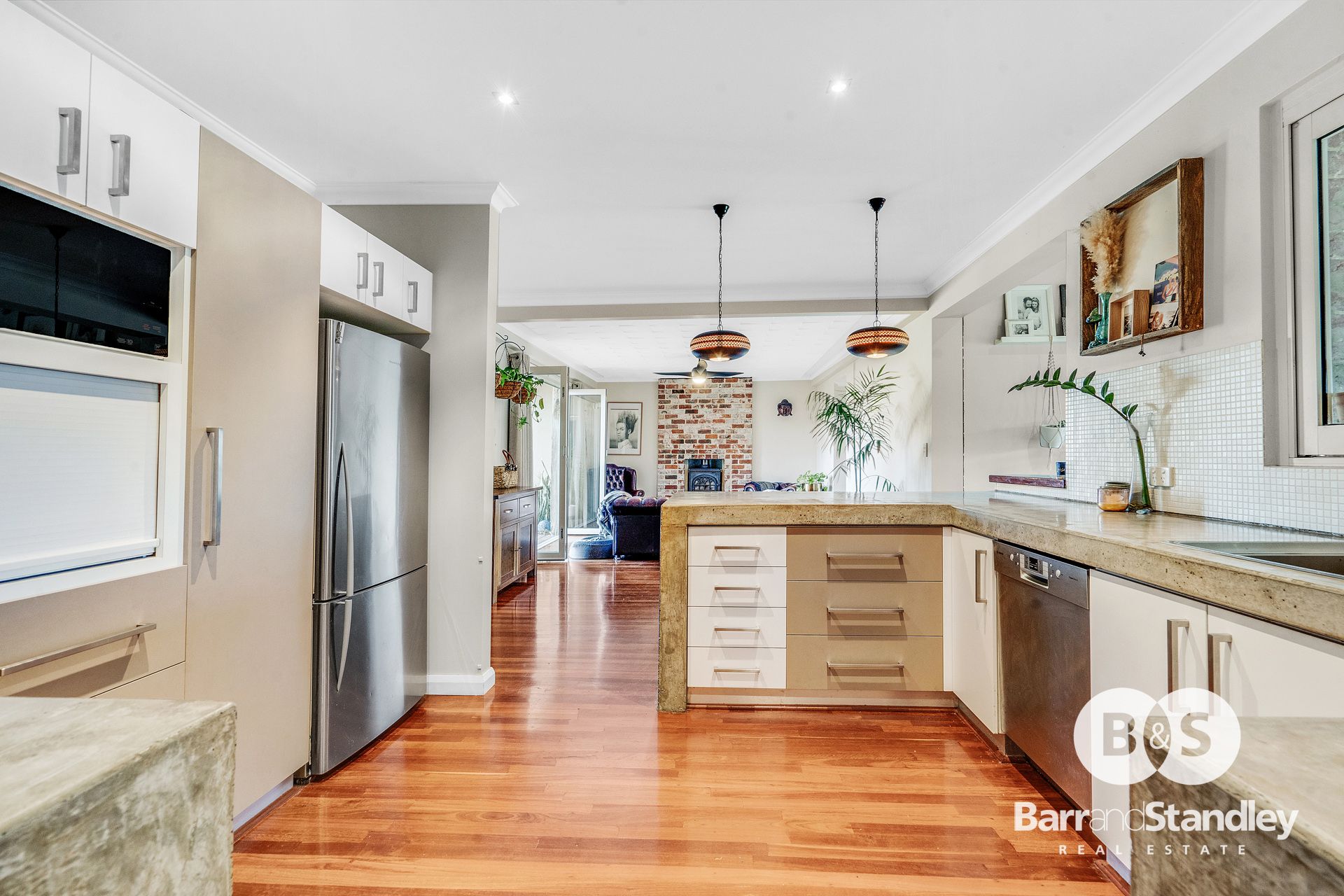 13 Timperley Road, SOUTH BUNBURY Barr and Standley Real Estate