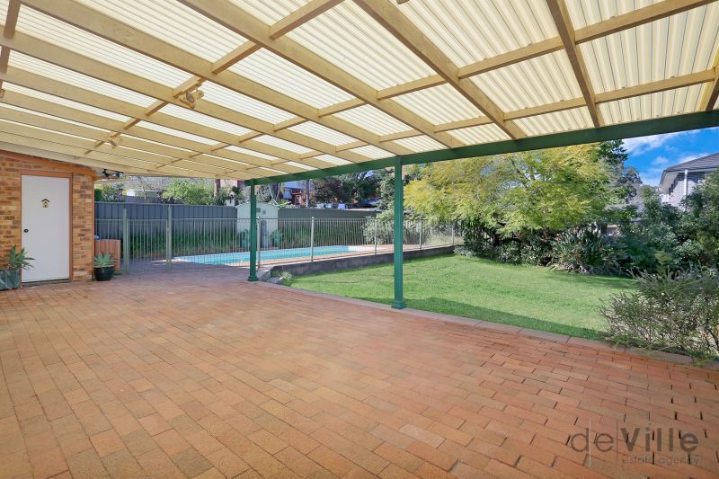 96 Fishburn Crescent, Castle Hill deVille Estate Agency