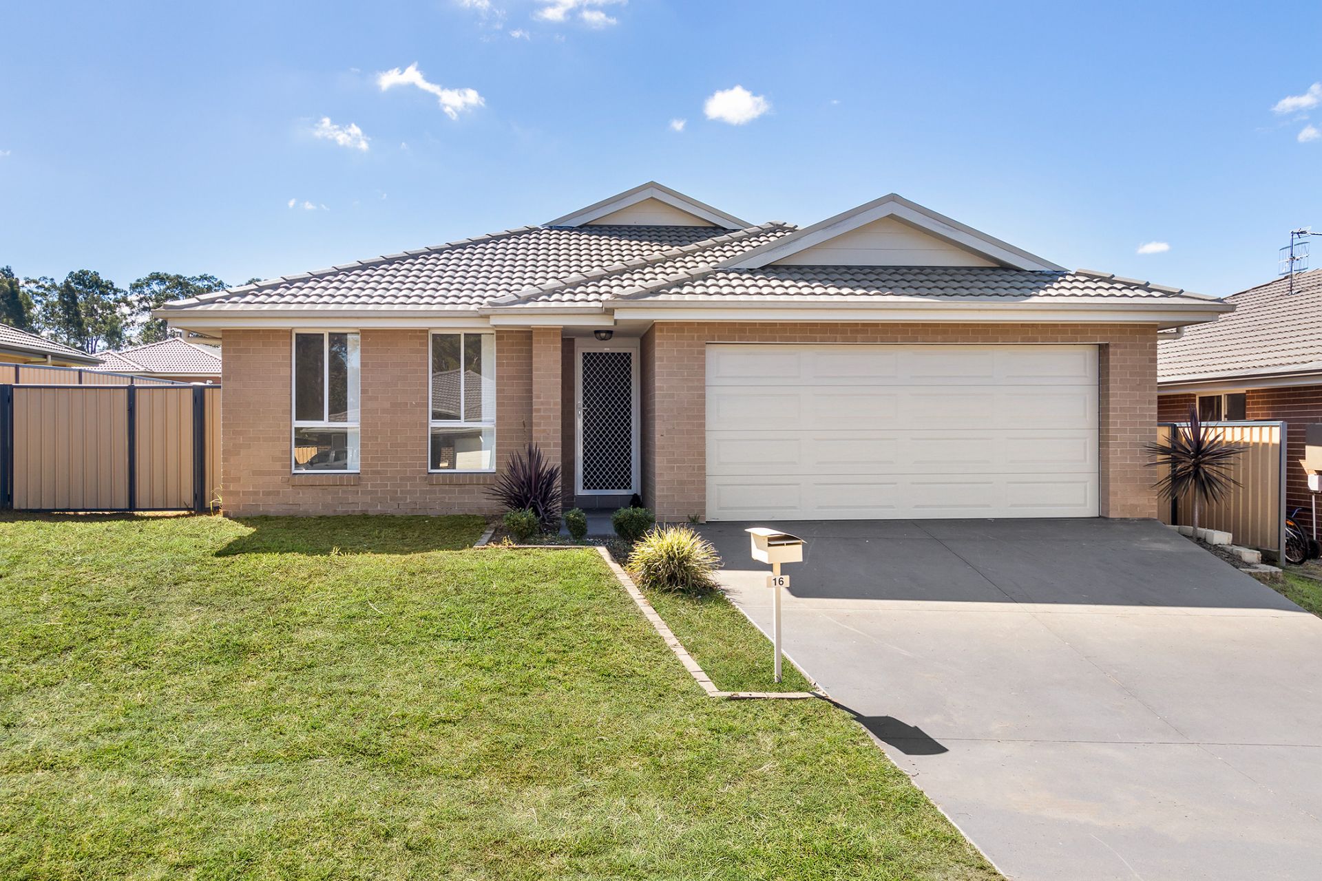 Real Estate For Lease 16 Trebbiano Drive Cessnock , NSW