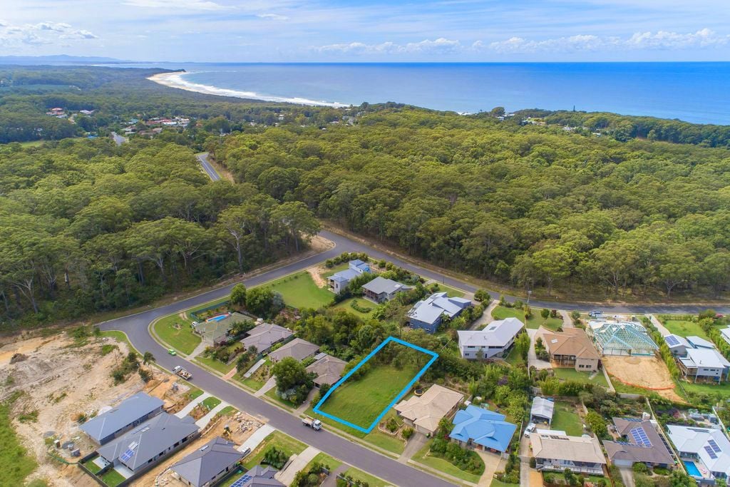 Real Estate For Sale 9 Seaforth Drive Valla Beach , NSW