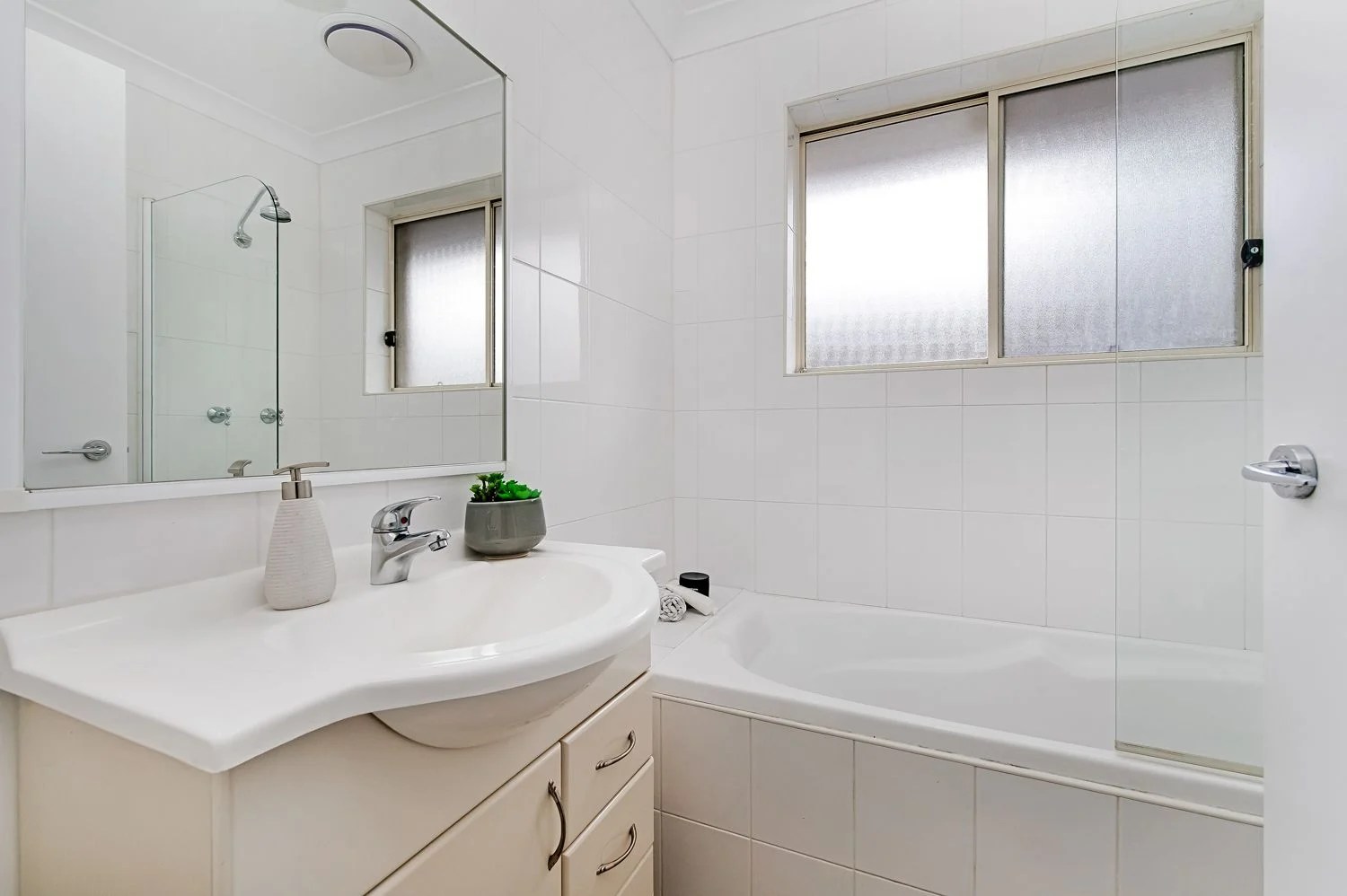 Real Estate For Sale 3/2C Carden Avenue Wahroonga , NSW