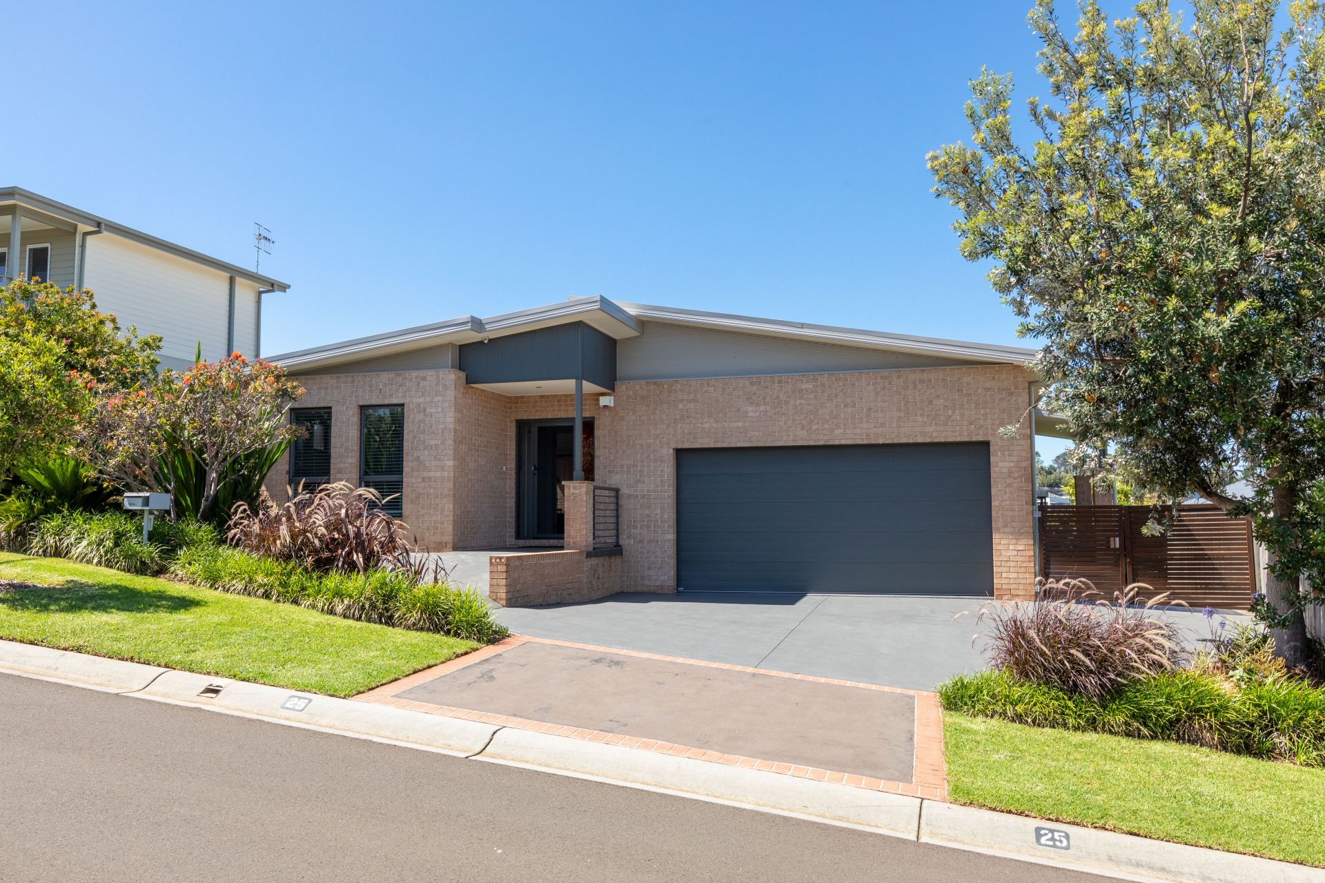 25 Elambra Parade, Gerringong First National Coast & Country Real Estate