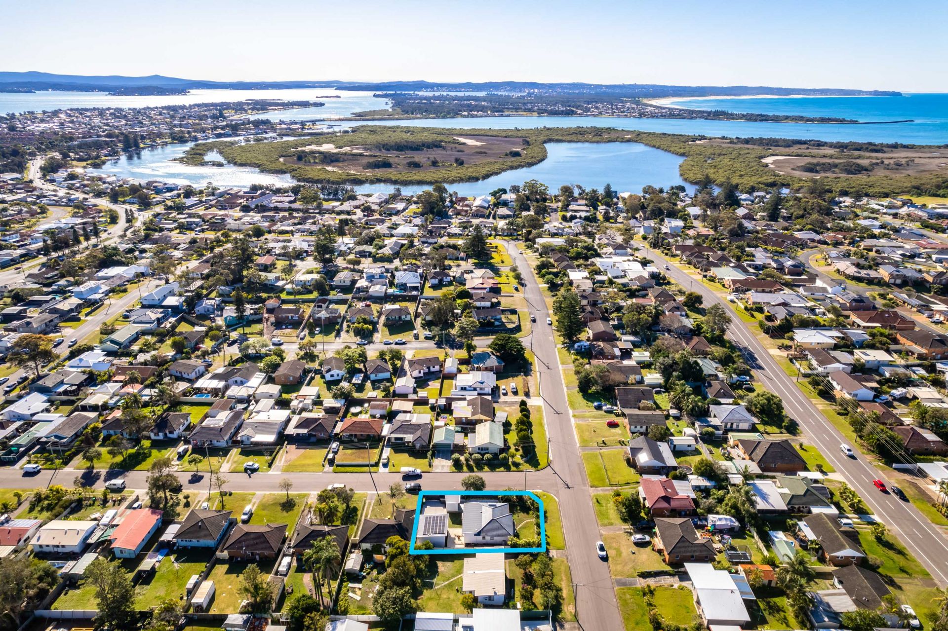 24 Alexander Avenue, Caves Beach 3Realty Lake Macquarie