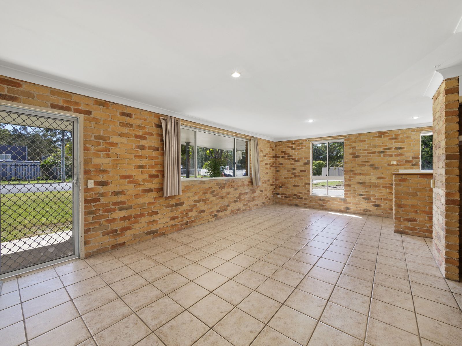 Real Estate For Commercial Sale 30 Hawke Dr Woolgoolga , NSW