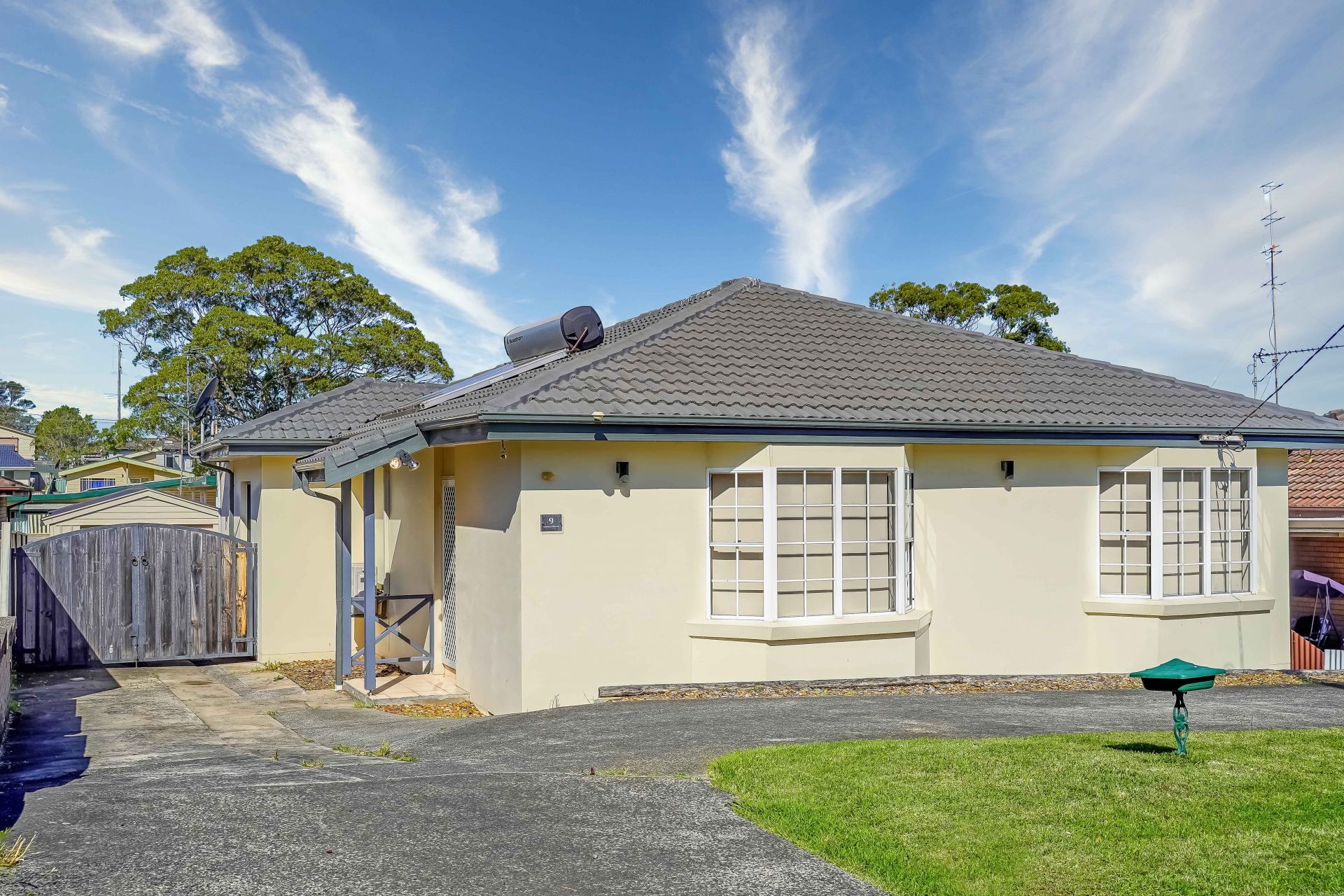 Real Estate For Lease 9 Marchant Crescent Mount Warrigal , NSW