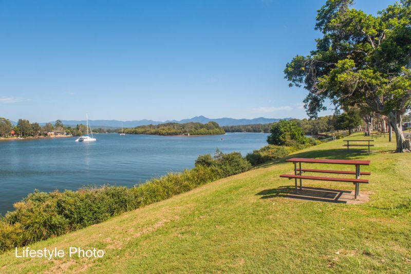 Real Estate For Sale 12 Winter Avenue Mylestom , NSW
