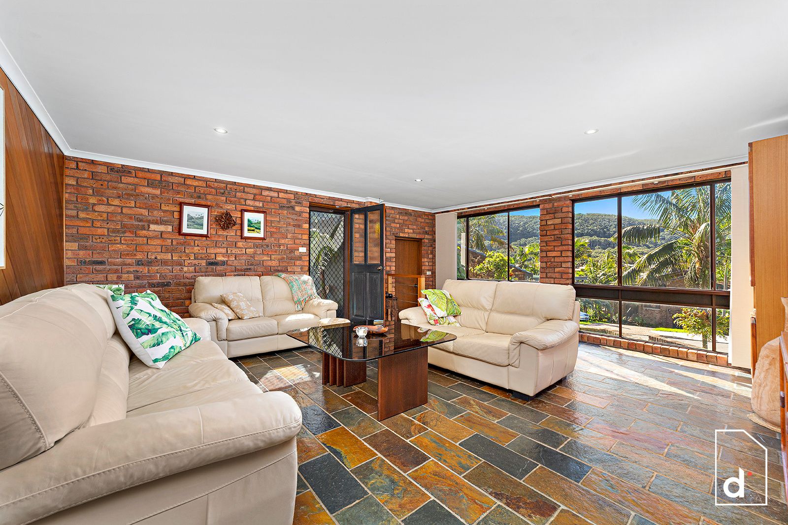 Sold property Undisclosed for 18 Murrawal Road Stanwell Park , NSW 2508