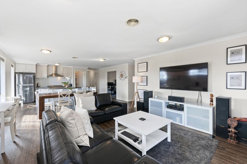 67 Warburton Drive, Lucas Ballarat Real Estate Pty Ltd