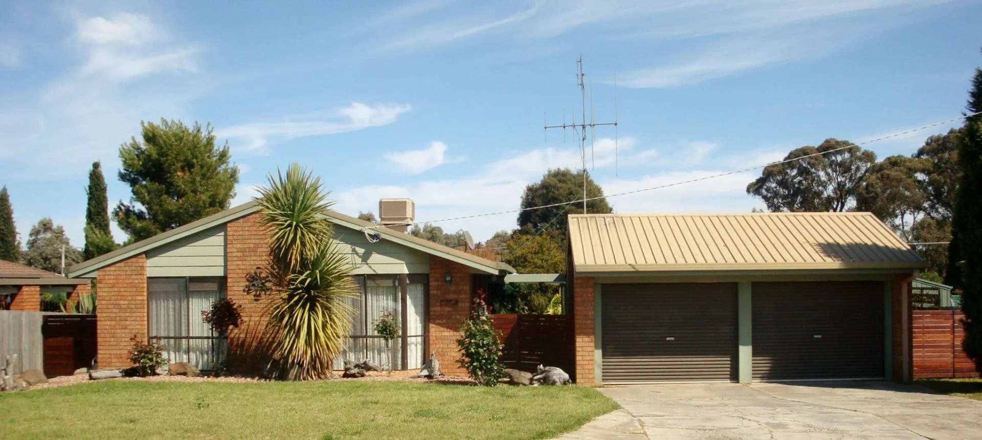 23 Clee Crescent, Strathdale DCK Real Estate