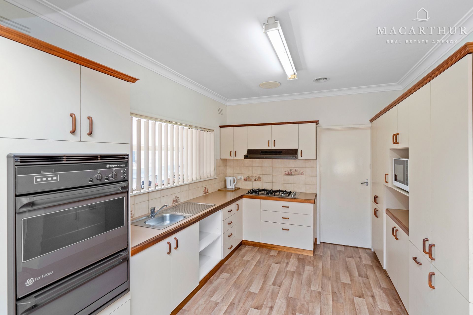 31 Raye Street, Tolland Macarthur Real Estate Agency