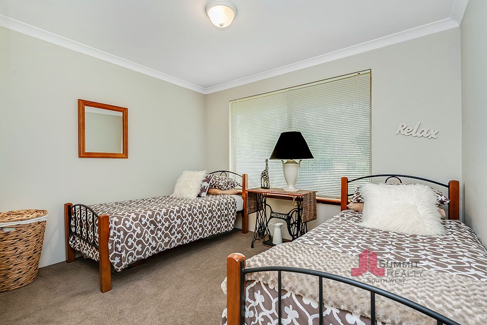 Real Estate For Sale 19 Turnberry Way Pelican Point , WA