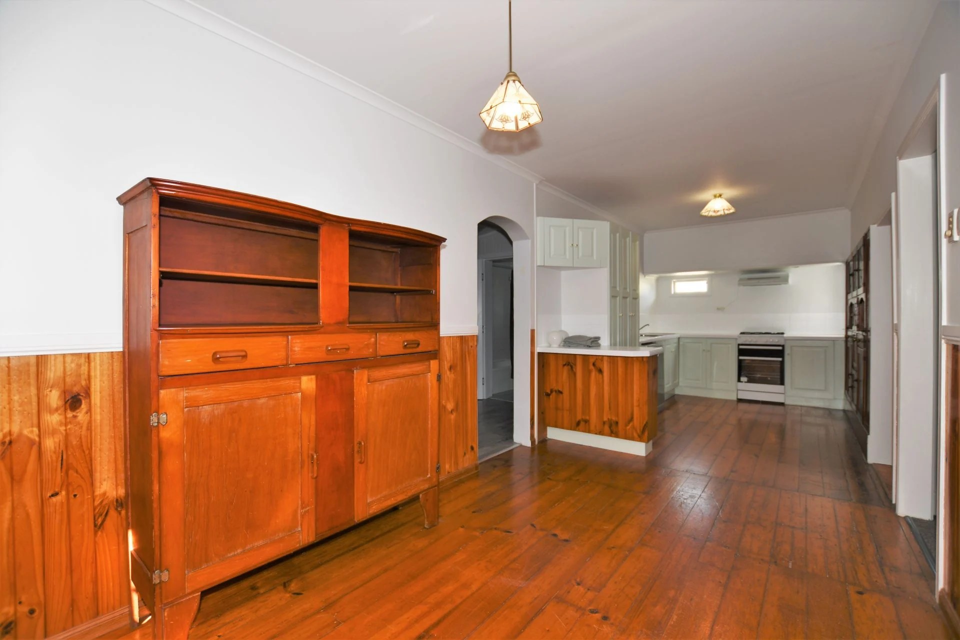 146 Bargara Road, BUNDABERG EAST Four Walls Realty