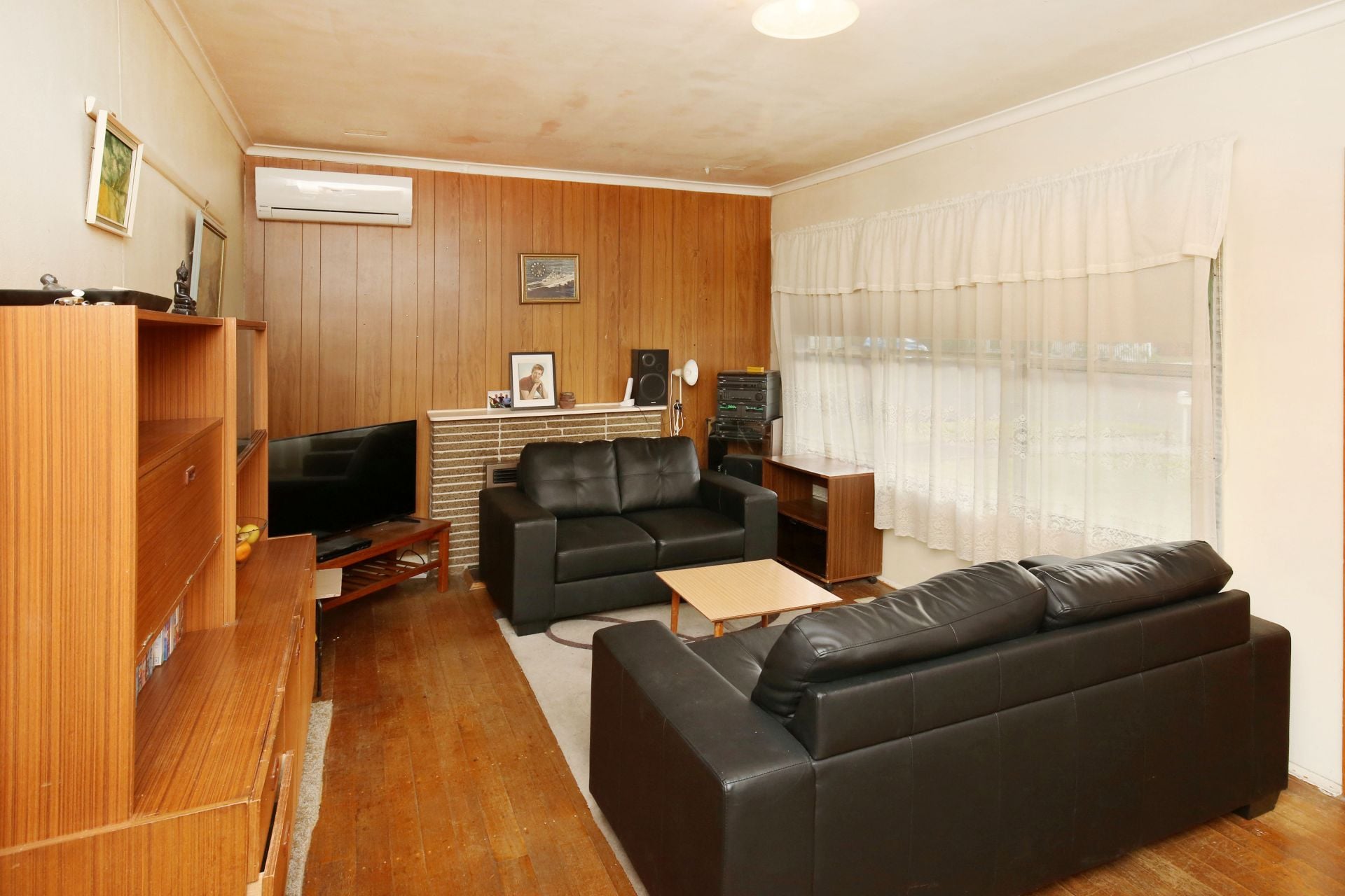 Real Estate For Sale 2 Kerang Avenue Reservoir , VIC