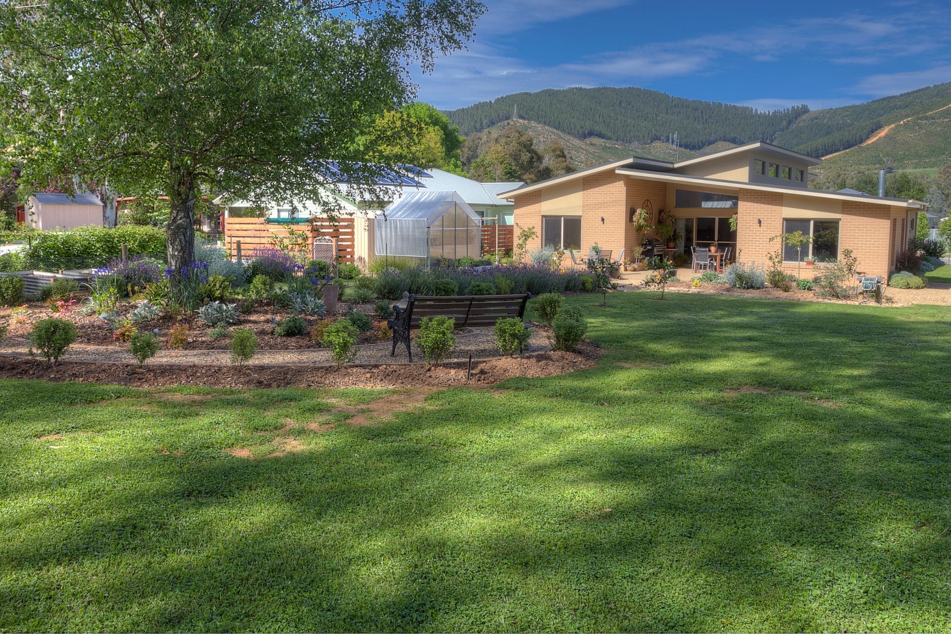 1 Karnu Court, Bright Dickens Real Estate